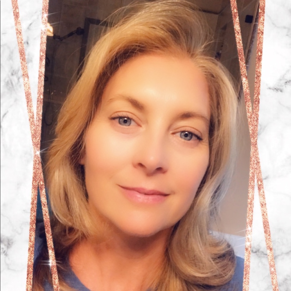 Meet your Posher, Michele